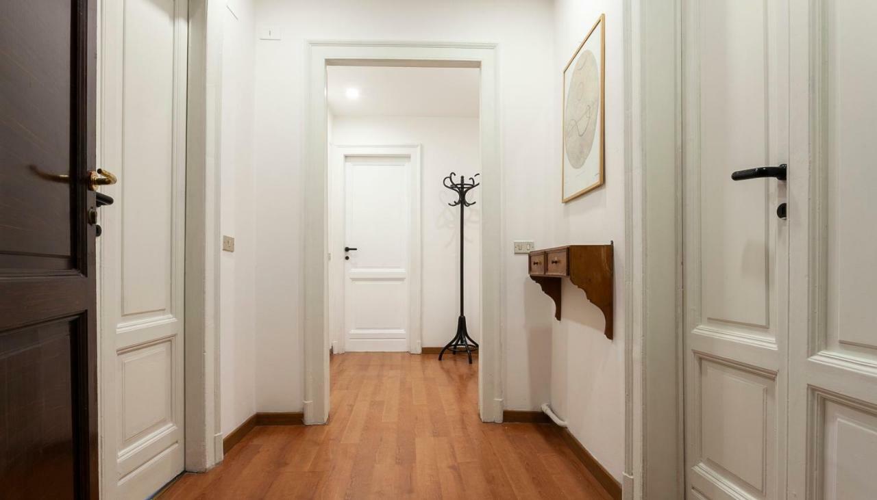 Italianway-Urbano III Apartment Милано Екстериор снимка